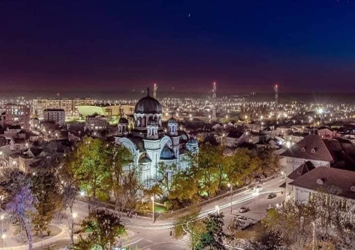 Vintage Apartament Ultracentral Крайова Екстер'єр фото