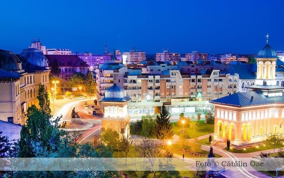 Vintage Apartament Ultracentral Крайова Екстер'єр фото